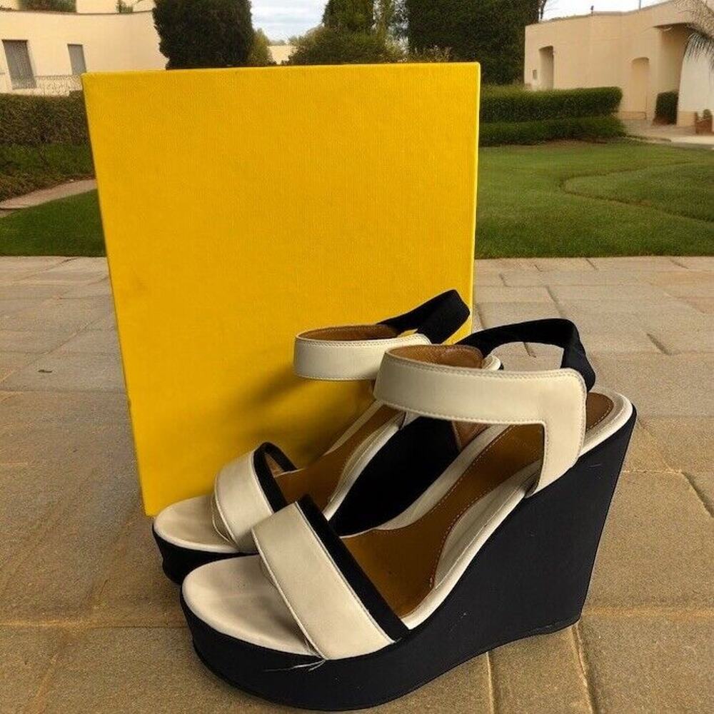 Fendi Zappa Vitello Cloth and Leather Colorblock Sandals Size 38.5 Black Ivory